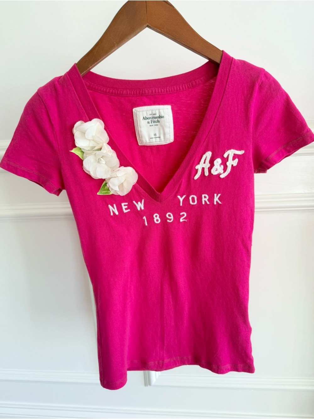 Abercrombie & Fitch Women Tee Shirt A&F appliqué Flower Embroidered  Y2K Size XS